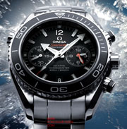 Le chronographe Seamaster Planet Ocean 45,50 mm, calibre 9300/9301